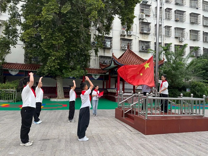 微信图片_2025-09-30_090450_368.jpg