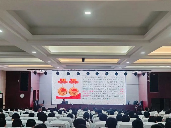 界中团课.jpg