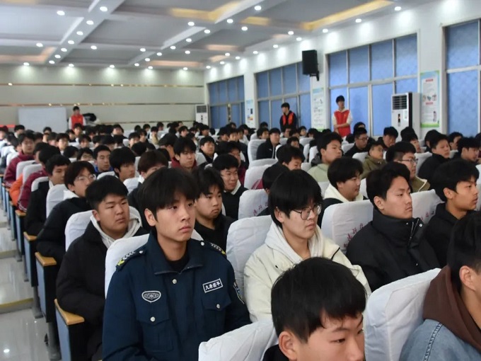 法庭2.jpg